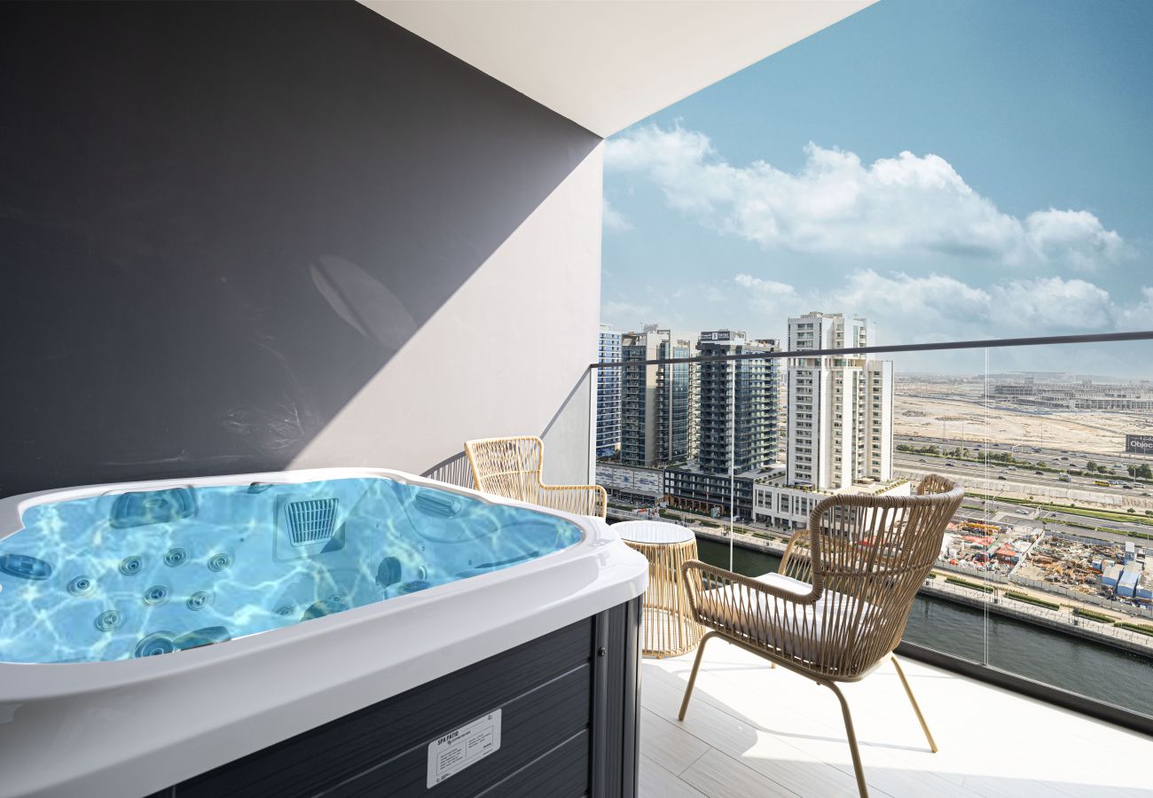 Studio in Dubai - PNB Living - Luxury Studio with Canal Views - Trillionaire Residences, Business Bay